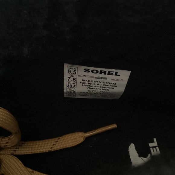 SOREL Out N' About III Conquest Waterproof Boot (Women), size 9.5 - Picture 8 of 8